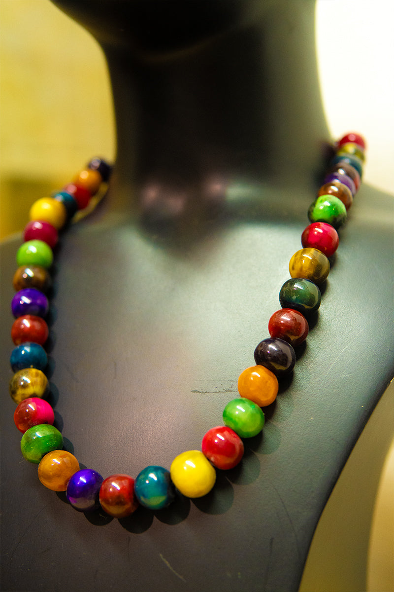 Collier teinté poudre végétale • Petites boules multicolores • Corne de zébu de Madagascar
