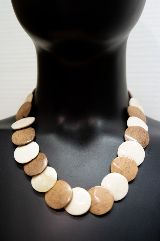 Collier naturel • Bois et corne de zébu de Madagascar