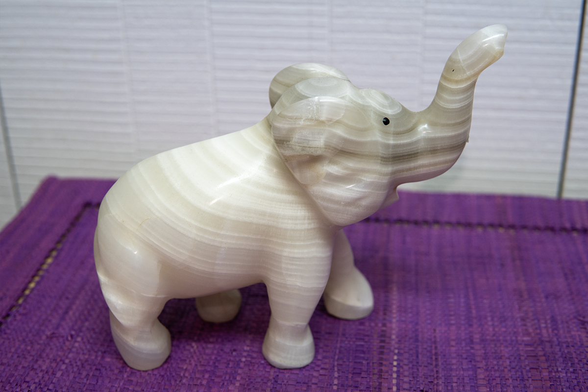 Éléphant marbre